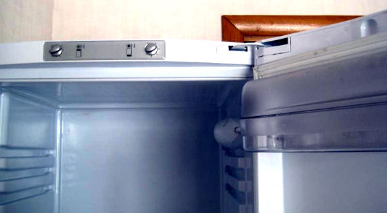 Перевесить двери холодильника в Луховицах | Вызов мастера по холодильникам на дом
